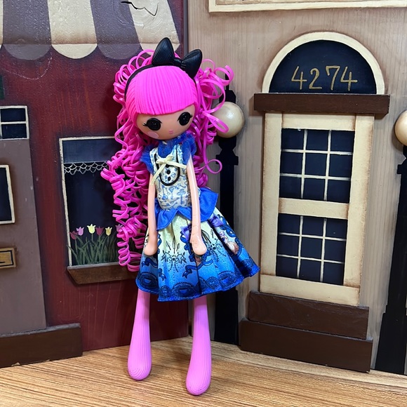 Lalaloopsy Doll 9.5”, Retired 2014 - Picture 2 of 9